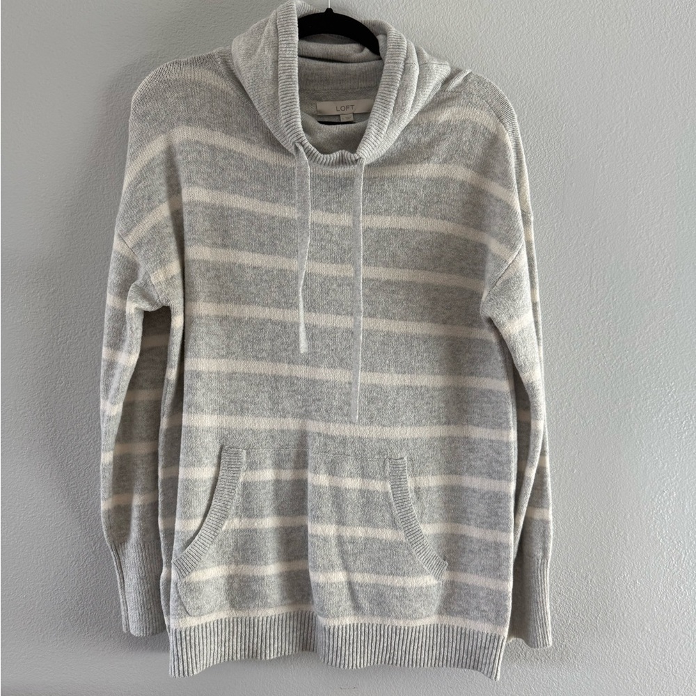 LOFT Gray Striped Women's Sweater